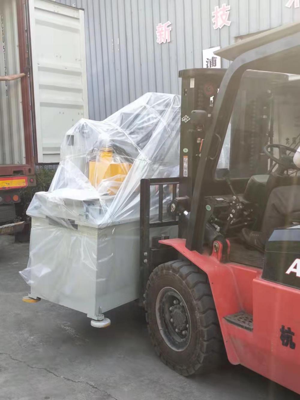 Bus brake lining punching machine 